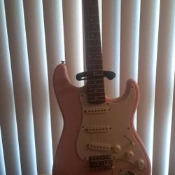 Squier  Fender Electric Guitar