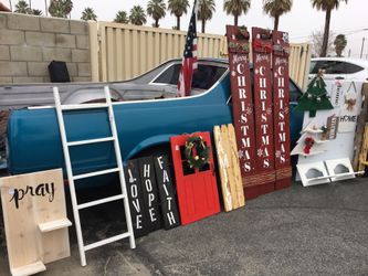 Multiple Christmas items and Christmas gifts all different prices