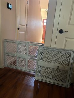 Baby or pet safety gate 🔥👍