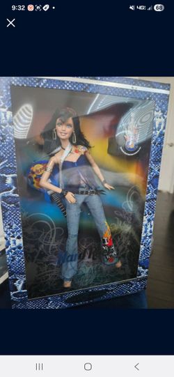 Hard Rock Barbie With Collector Pin J0963