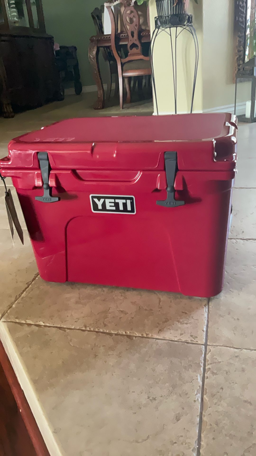 Yeti Tundra 35 Cooler Harvest Red