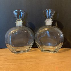 Two Vintage Italian Heavy Clear Glass Decanter Carafe with Stopper Made in Italy.   B2
