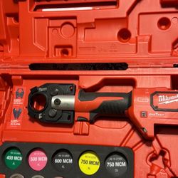 M18 18V Lithium-lon Cordless FORCE LOGIC 600 MCM Crimper (Battery not Included)