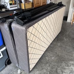 King size box spring and heavy duty metal frame