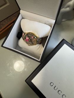 Gucci watch women’s
