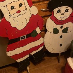 Holiday yard decorations