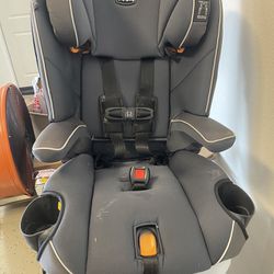 Chicco “My Fit” car seat