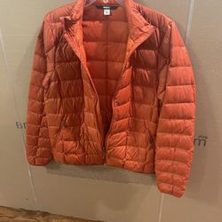 650 Down Jacket mens Small in great condition 