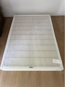Amazon Basics Queen Box Spring – Like New