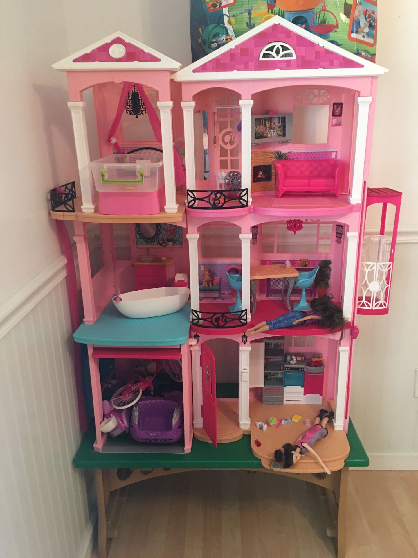 Barbie house with Barbie's doll for sale