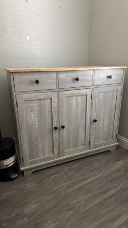 Dresser