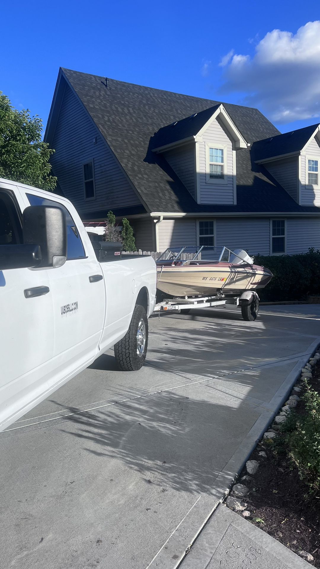 Glastron Speed Boat 16’ 140 Johnson Outboard  