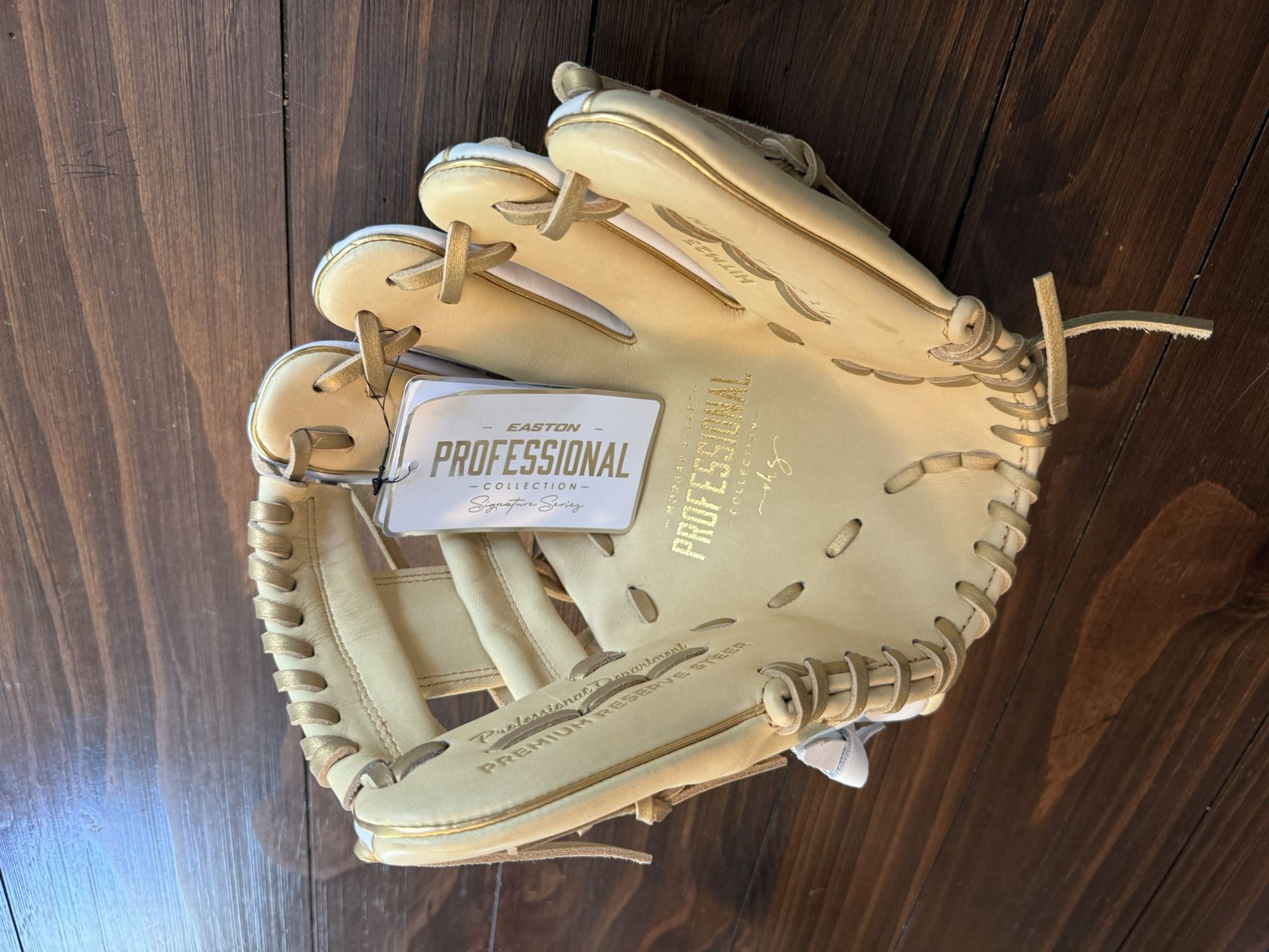 Morgan Stuart Fastpitch Softball Glove Infield 11 1/2inch