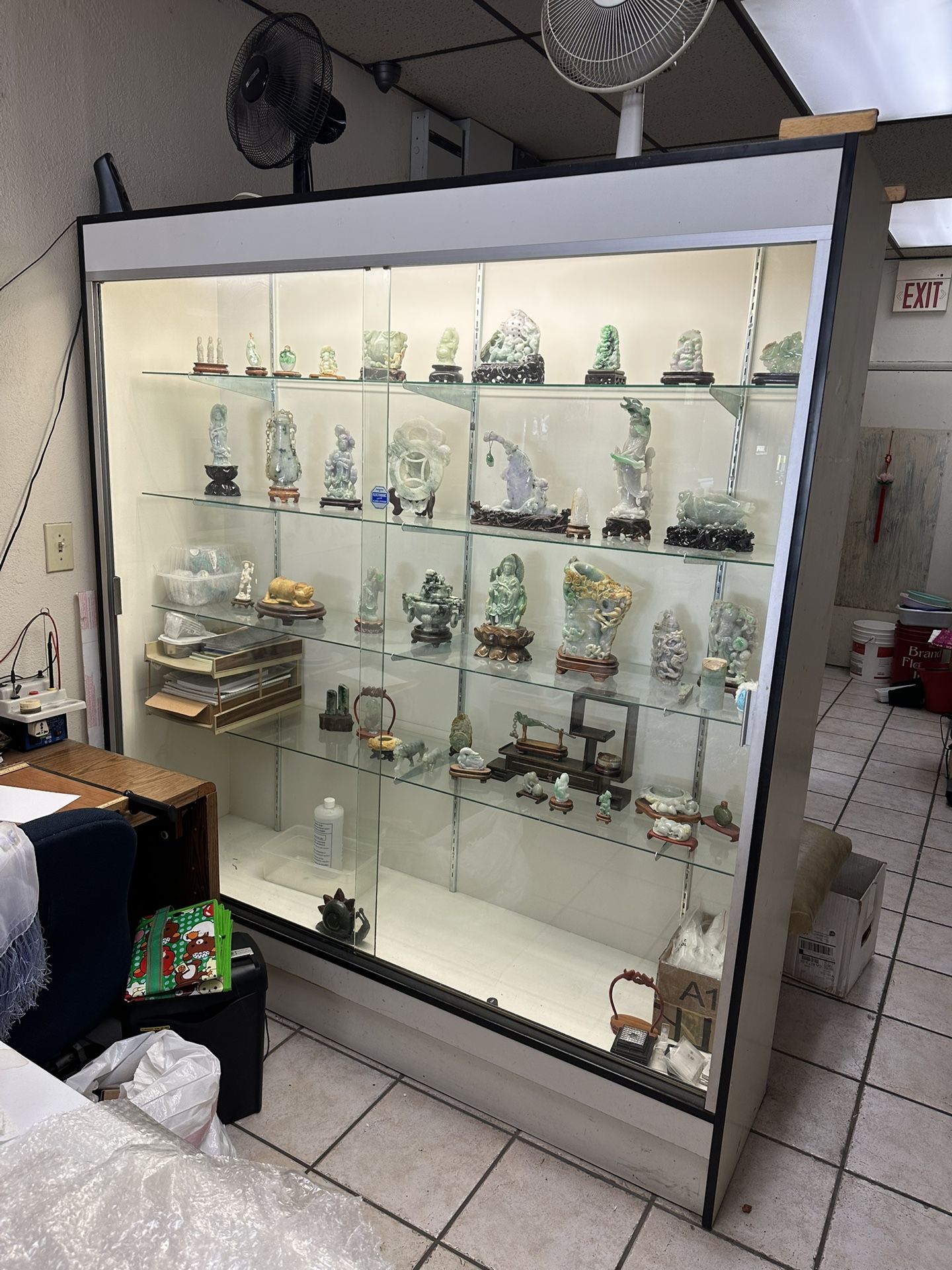 Cheap To Free Cabinet Display Buddha shrine