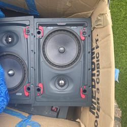 Signature Series 7 8-in Speakers
