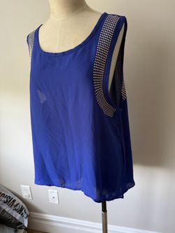 High low Studded tank top size large new