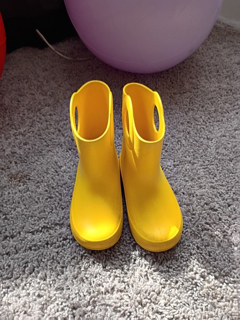 Rain boots 