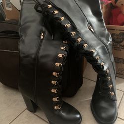 Elisa-E Boots