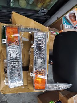 Ford F250 F350 F450 F550 and Excursion Marker And Signal Light Set Of 2