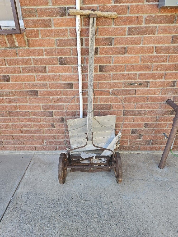 1800 Push Lawn Mower 