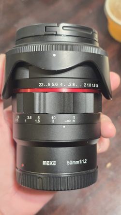 Meike 50mm F1.2 (RF Mount)