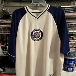 Rare Vintage Detroit Tigers, Cooperstown Collection Practice V-neck Jersey Shirt