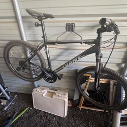 Giant Mountain Bike
