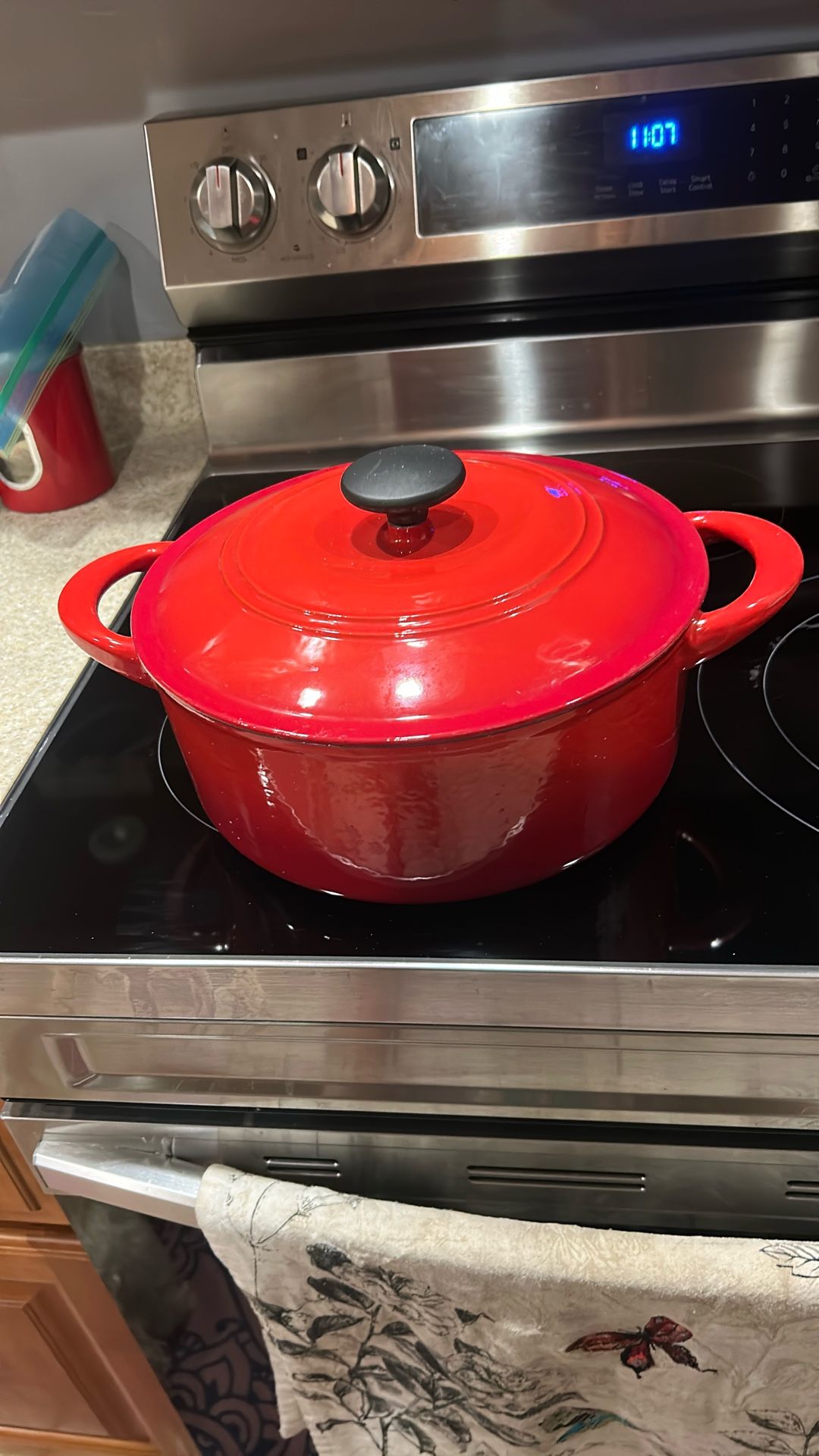 Brand New Tramontia Enemeled Cast Iron 5.2 L Covered Oval Dutch Oven
