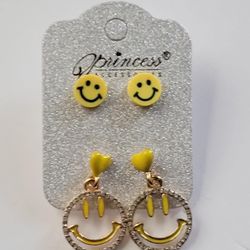 Smiley Face Earring Set