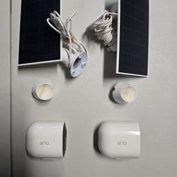 2 Arlo Ultra With Solar Panel