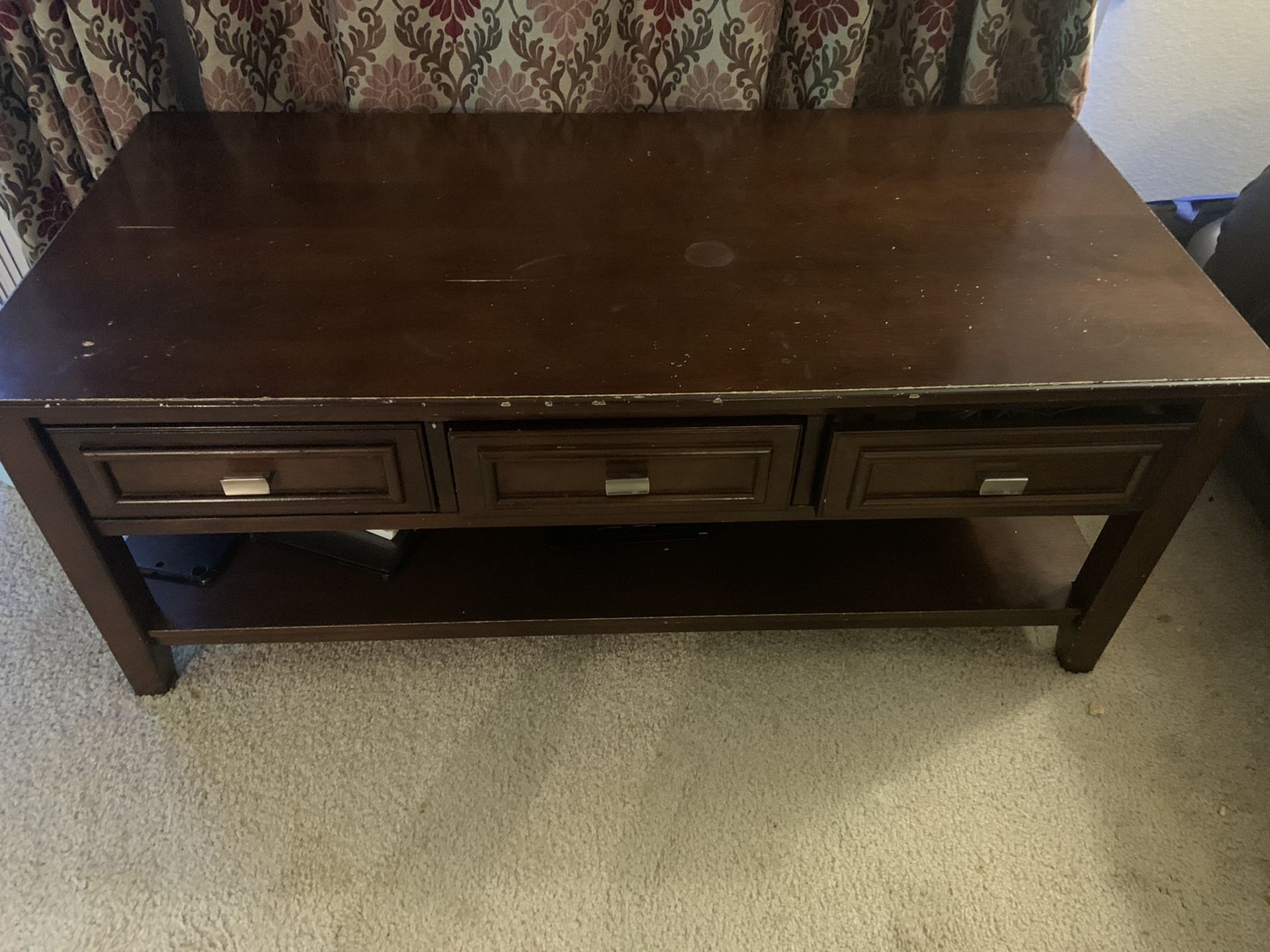 Coffee Table Center table with three drawers