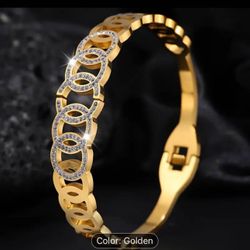 Elegant 18K Gold Plated Stainless Steel Bracelet with Rhinestone Accents, Hollow Diamond Design, Adjustable Cuff 