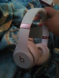 Beats solo 4
