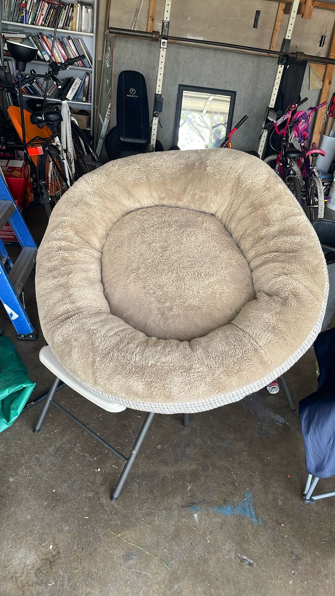 Big Kirkland dog bed