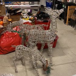 Holiday Reindeer Set