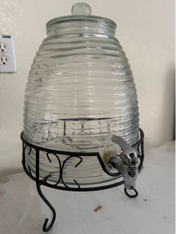 Glass drinkware thing.