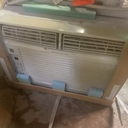 12000 BTU  AC