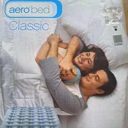 1 PIECES BRAND NEW IN BOXES CLASSIC QWEEN AIR AEROBED.