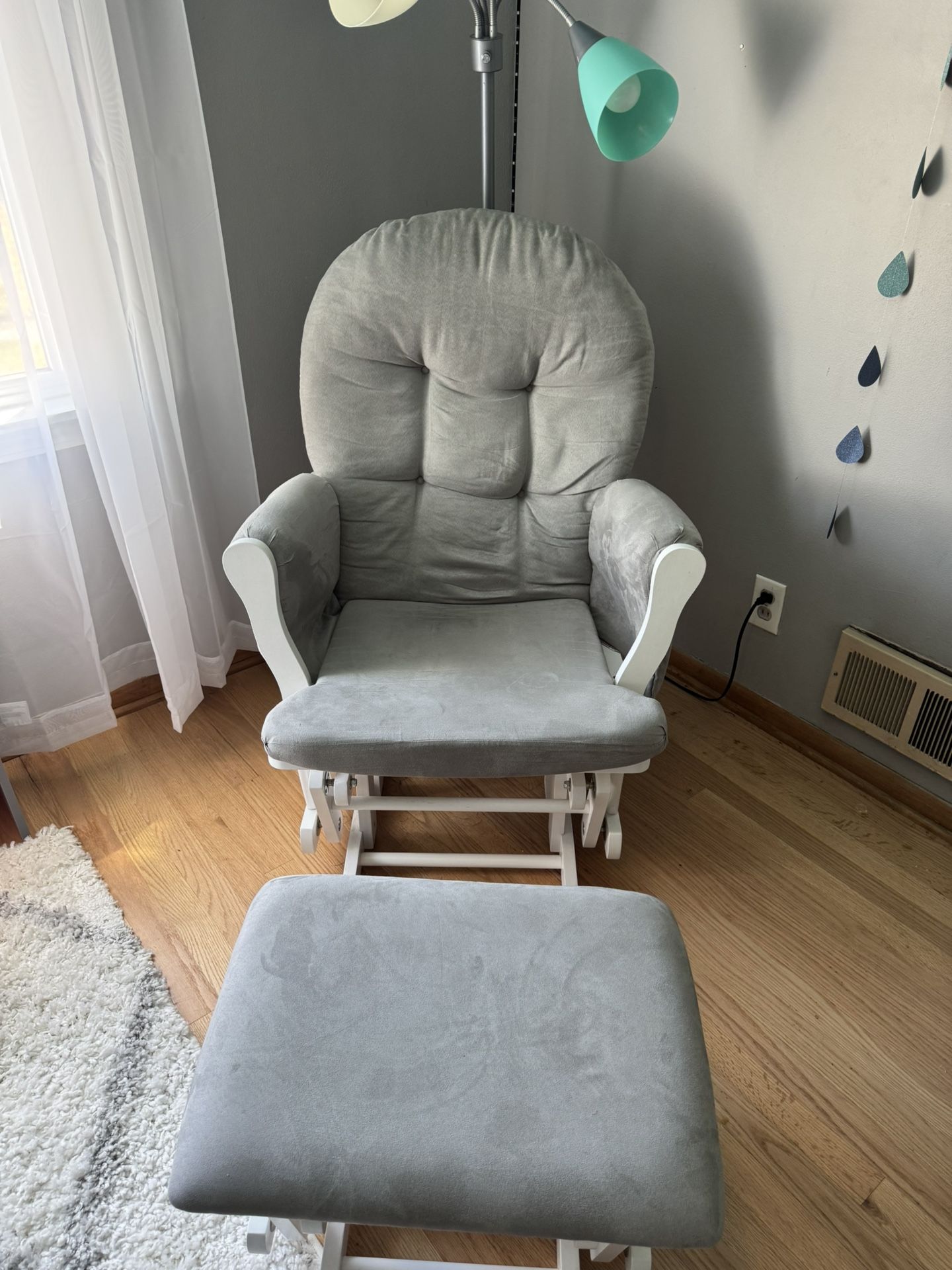 Glider / Rocking Chair