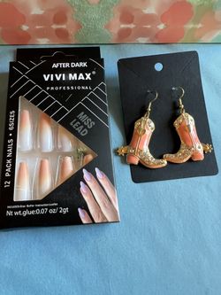 Nails Pretty peachy Ombré With Free Boot Earrings