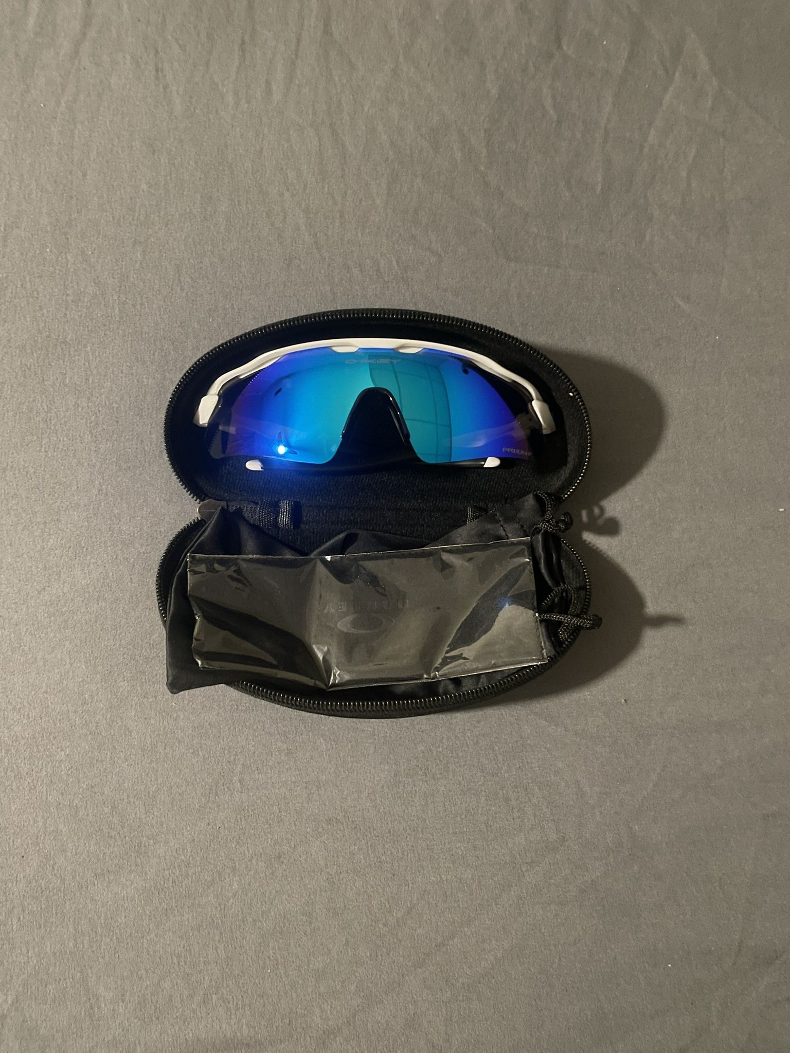 Oakley’s Sunglasses Radar EV White