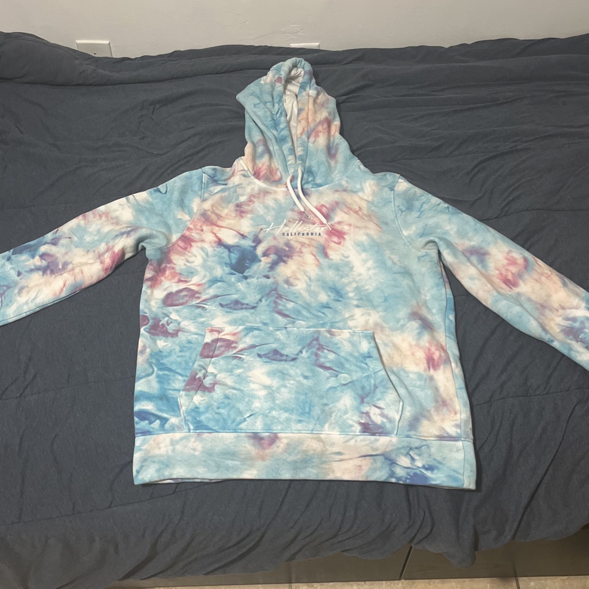 Hollister Hoodie Size M