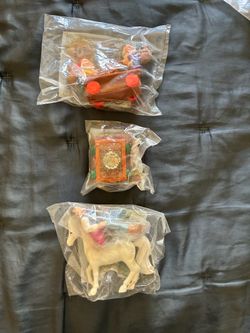 Snow White happy meal toy