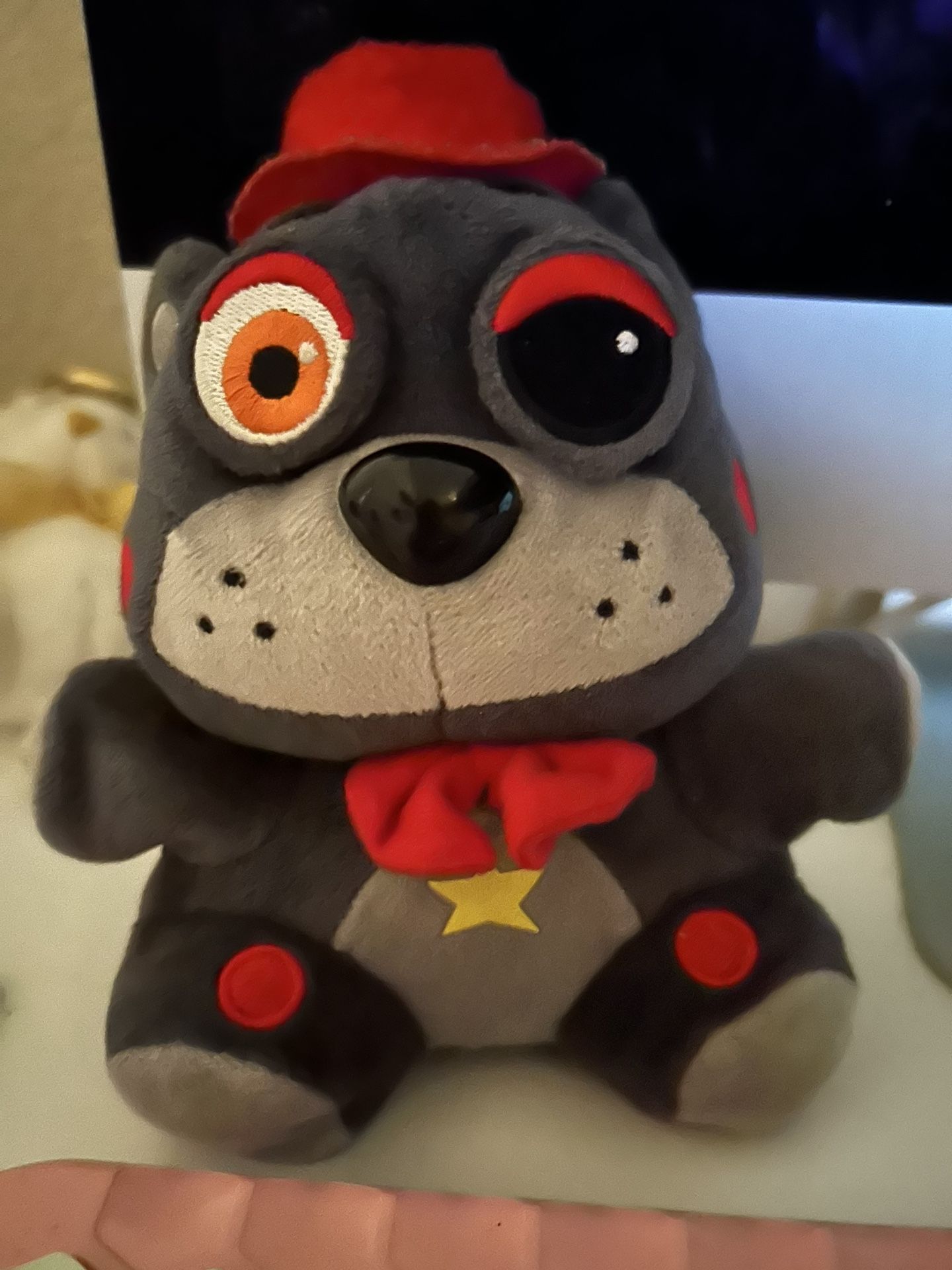 FNAF Plushie Lefty