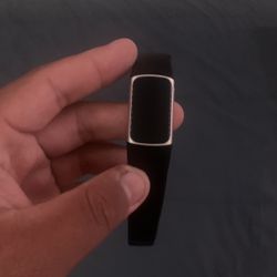 Fitbit Charge 5