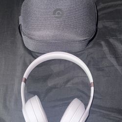 Beats Solo 4