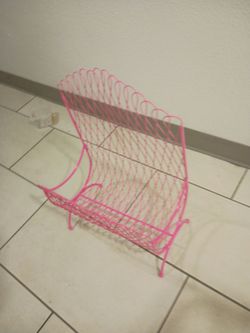 Little pink holder