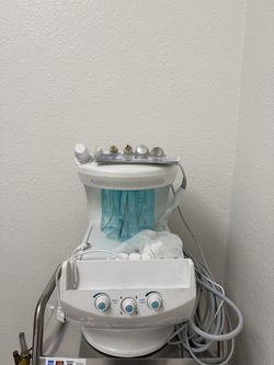 Hydro facial machine