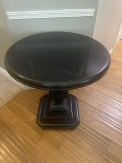 Black Round Table 