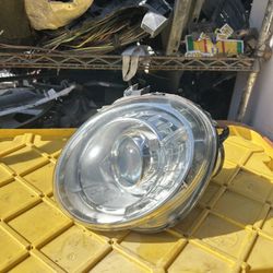 2012-2019 Fiat 500 Right Passenger Headlight 